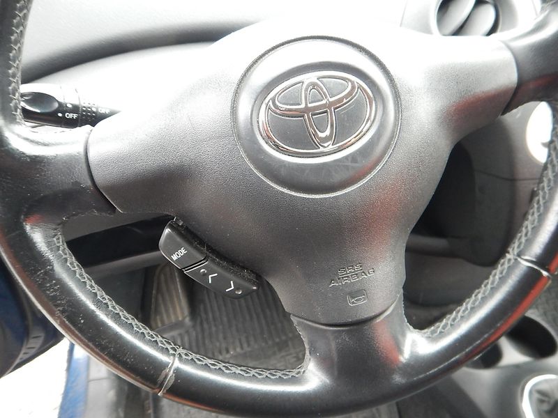 Toyota Yaris 1.0 VVTi, KLIMA - fotka 17 z 20