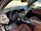 BMW X7 40xD-INDIVID-MASÁŽE-R21-B&W-ČR - náhled 13