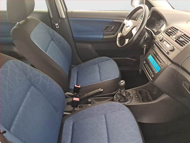 Škoda Fabia (2012) 1.2 TSI, Tempomat - fotka 9 z 15