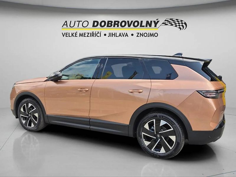 Opel Grandland (2026) GS Hybrid 1.2 TURBO (107kW/145 - fotka 4 z 38