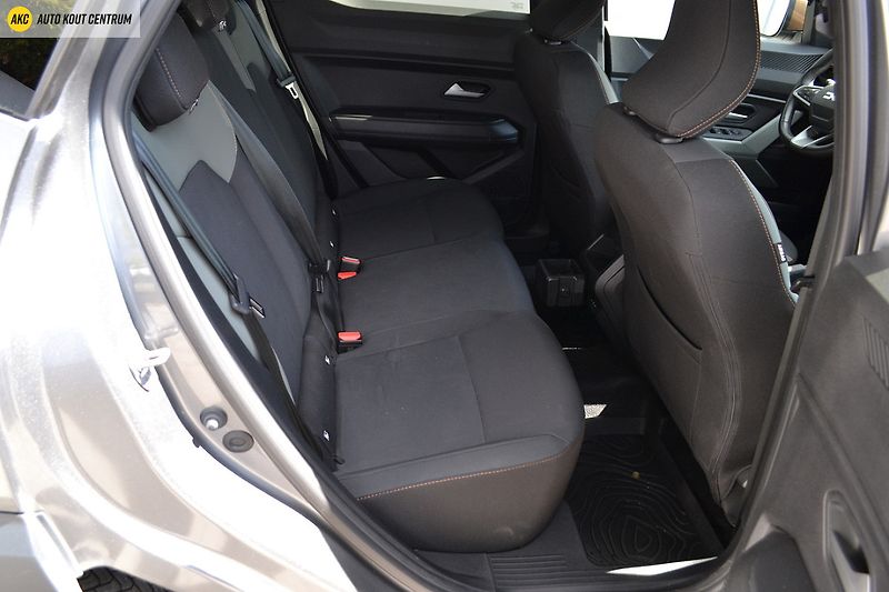 Dacia Duster EXTREME TCE 130 4x4 - fotka 15 z 58