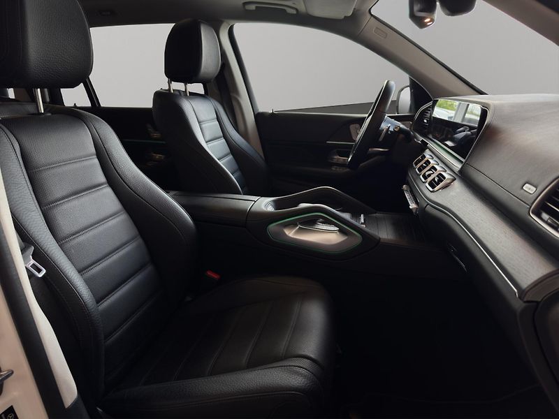 Mercedes-Benz GLS (2022) 400D 4MATIC - fotka 20 z 26