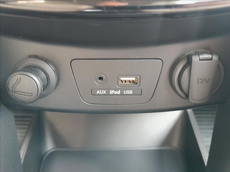 Hyundai i30 1,4i16V 73kW - fotka 36 z 48