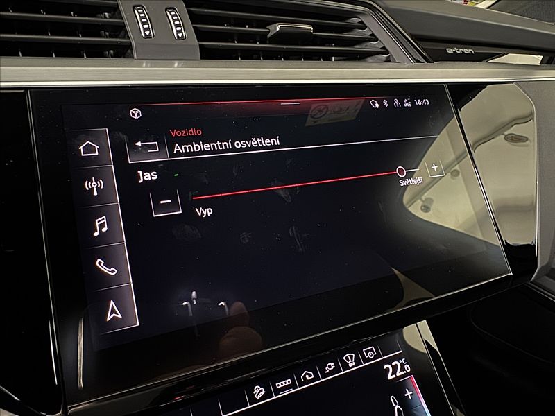 Audi e-tron S-Line Digital LED Záruka - fotka 32 z 49