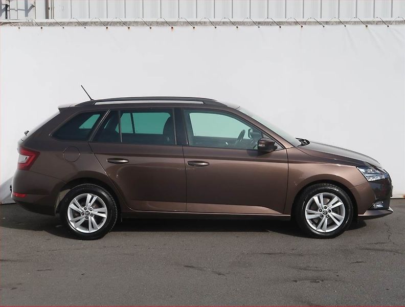 Škoda Fabia (2019) Style Plus 1.0 TSI, Serv.kniha - fotka 6 z 23