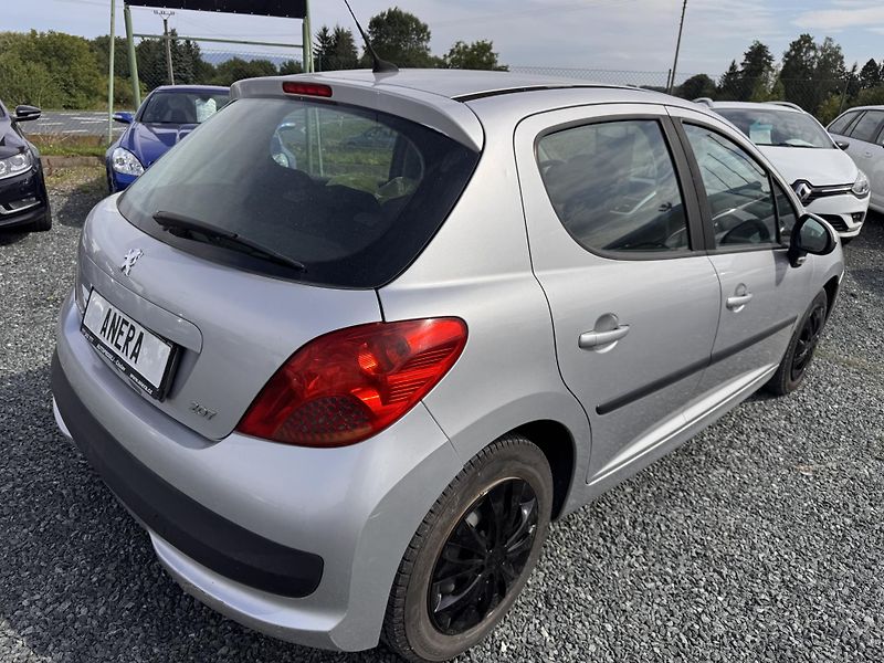Peugeot 207 1.4 HDi, 50 kW,STK 07/28 - fotka 8 z 16