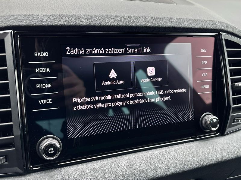 Škoda Karoq SPORT LINE - fotka 25 z 30