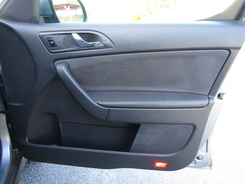 Škoda Yeti (2011) 1.6 TDI  77kW NOVÁ SPOJKA - fotka 25 z 37