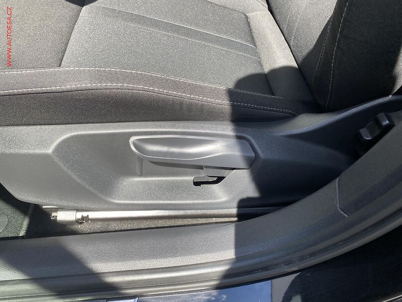 Škoda Octavia (2023) 1.5 TSi, ČR, SportLine, DSG - fotka 14 z 19
