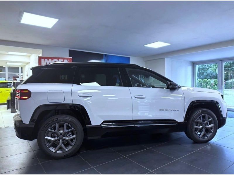 Jeep Compass (2026) NEW e-Hybrid 145k eDCT6 First - fotka 4 z 17