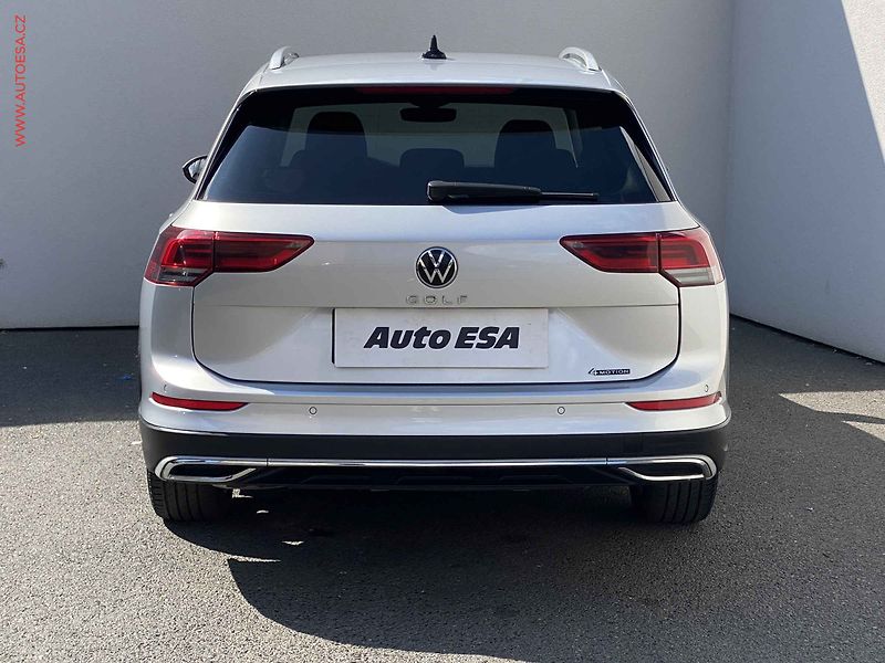 Volkswagen Golf (2021) 2.0 TDi 4x4, 1.maj,ČR - fotka 5 z 17