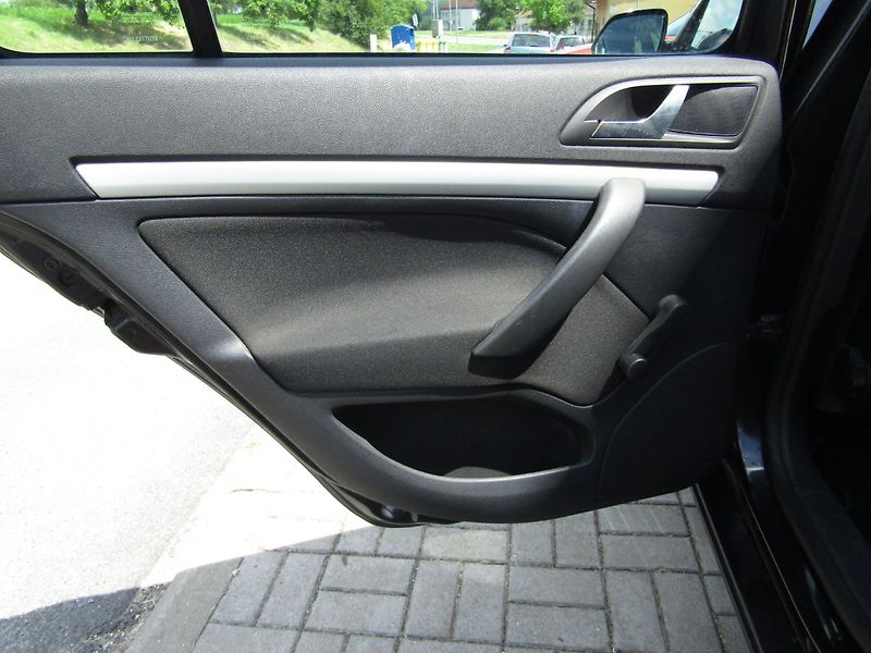 Škoda Octavia (2007) 1.9 TDI 77kW MOTOR BXE BEZ DPF - fotka 20 z 34
