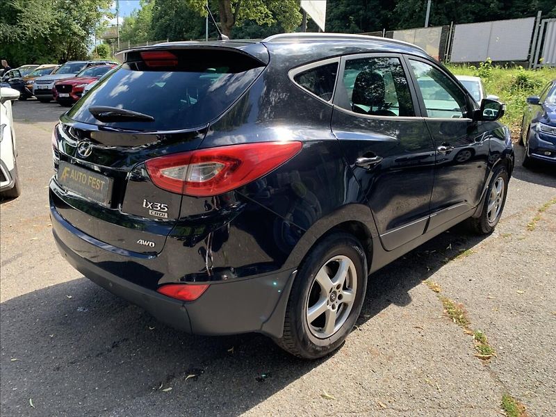 Hyundai ix35 2,0 CRDI AUTOMAT 4x4 ČR,SERVIS - fotka 8 z 17