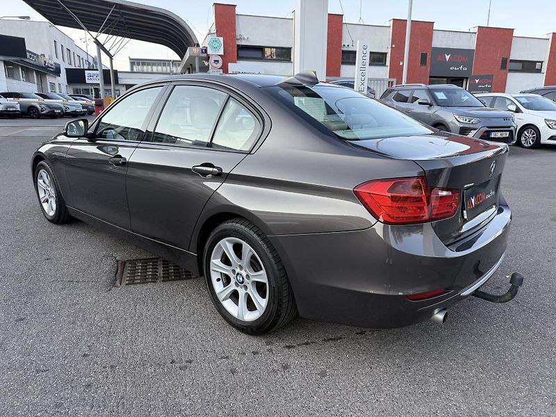 BMW Řada 3 320D  - fotka 8 z 37