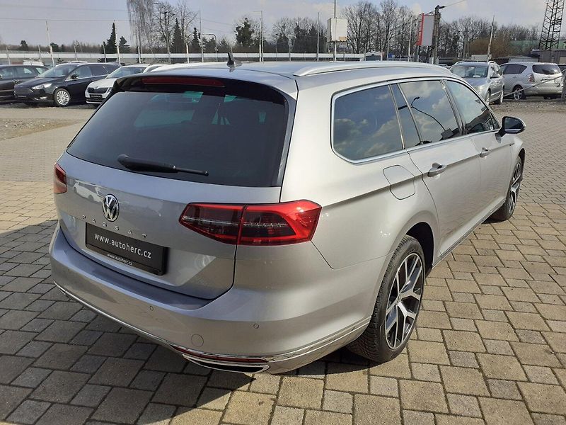 Volkswagen Passat (2018) 2.0 BiTDi 4x4 - fotka 4 z 48