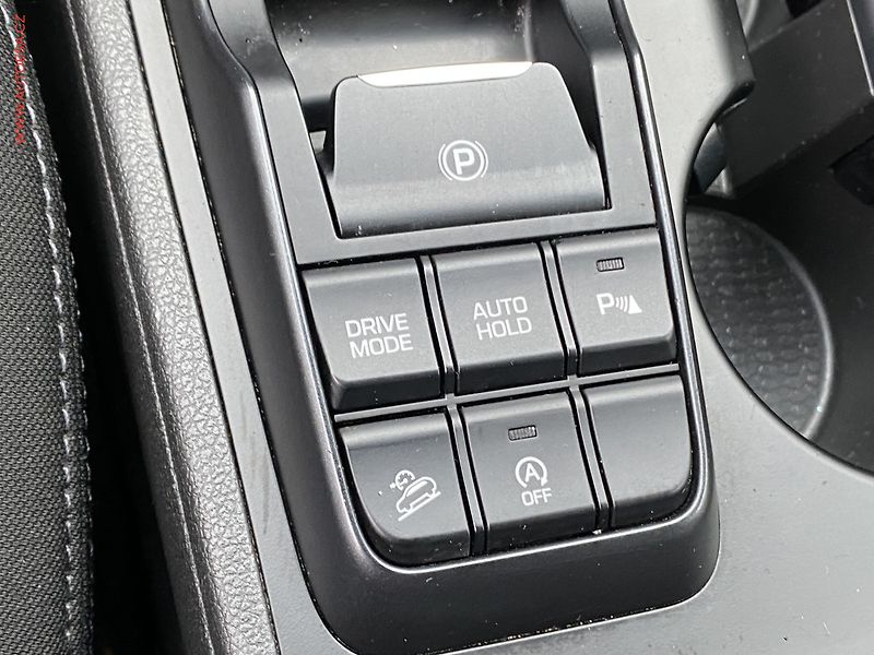 Hyundai Tucson (2019) 1.6 CRDi, AT, panor, navi - fotka 16 z 19