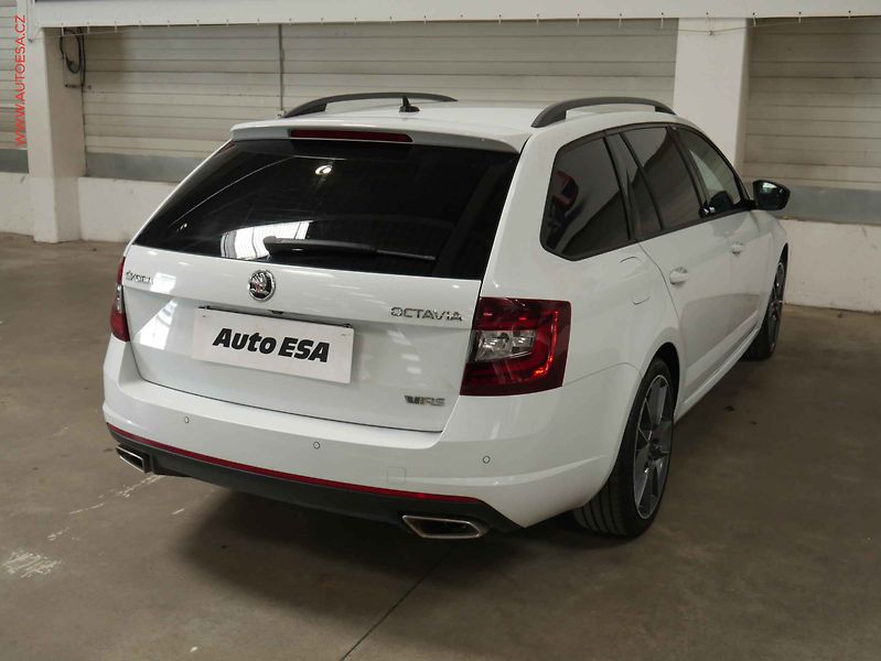 Škoda Octavia (2019) 2.0TSi, Navi, LED - fotka 6 z 25