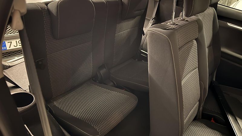 Toyota Verso (2014) 2.0DID,ČR,7 MÍST,2 MAJITEL - fotka 20 z 32