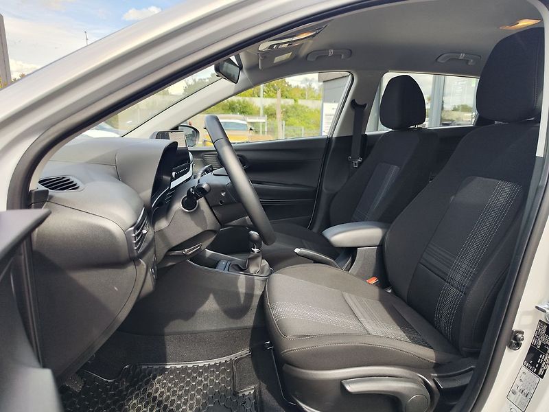 Hyundai i20 1.2i/58kW Wave - fotka 12 z 29