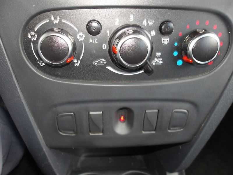 Dacia Logan 1,0i LPG+BENZIN ! - fotka 23 z 24