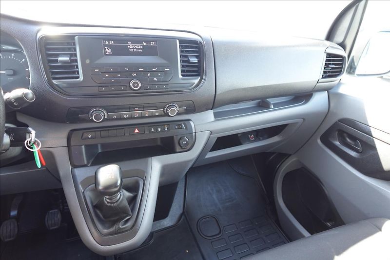 Citroën Jumpy 2,0 HDi  L2H1 6MÍST KLIMA SERV - fotka 31 z 39