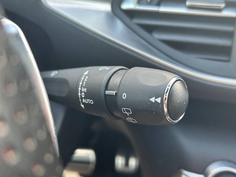 Peugeot 308 GT S&S EAT8 1.5 BlueHDi - fotka 15 z 23