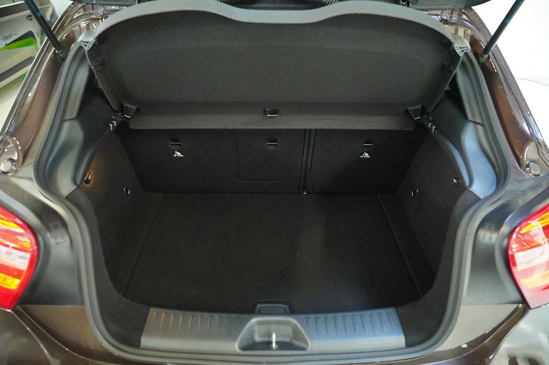 Mercedes-Benz Třídy A - fotka 27 z 28