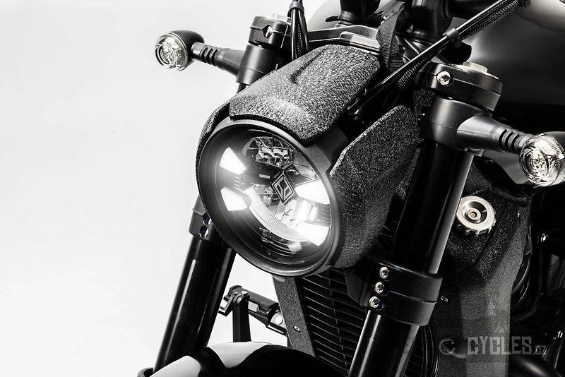 Benda (2026) Dark Flag 500 - fotka 8 z 12