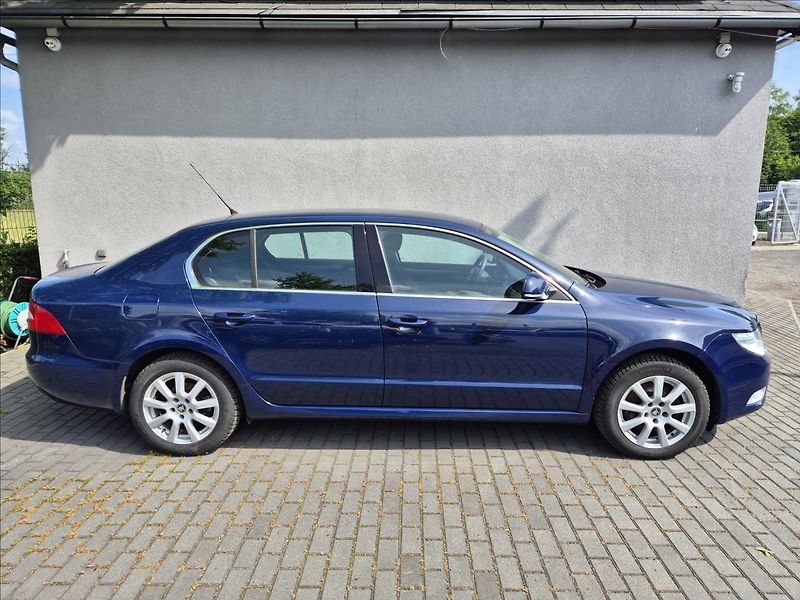 Škoda Superb 1,4 TSi 92Kw Klima ESP PDC - fotka 8 z 28