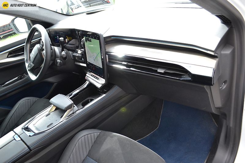 Renault Rafale esprit Alpine E-Tech full hybr - fotka 17 z 75
