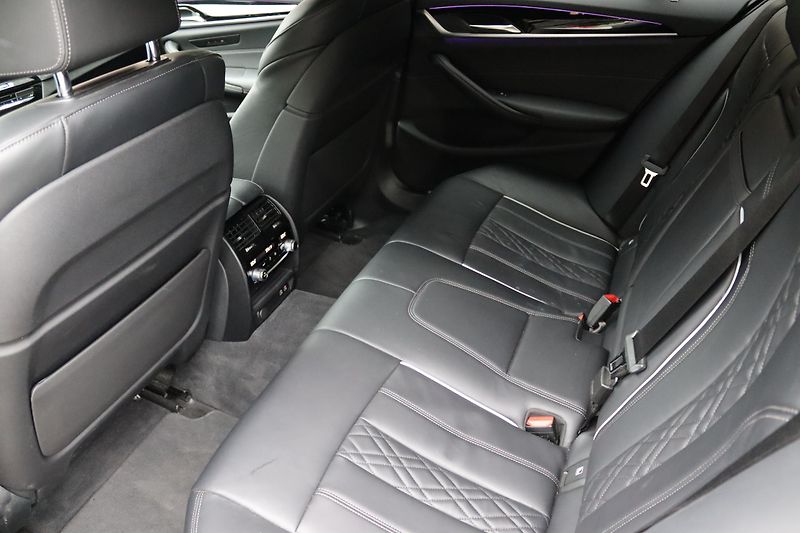 BMW Řada 5 540D XDRIVE G30 M-PAKET 250kW - fotka 40 z 50