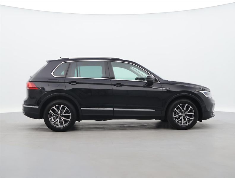Volkswagen Tiguan 1,5 TSI ACT 110kW DSG Life DPH - fotka 8 z 34