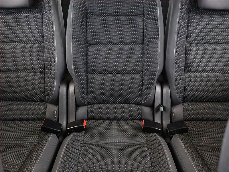 Volkswagen Touran (2010) 1.4 TSI, 7 míst, Tempomat - fotka 8 z 18