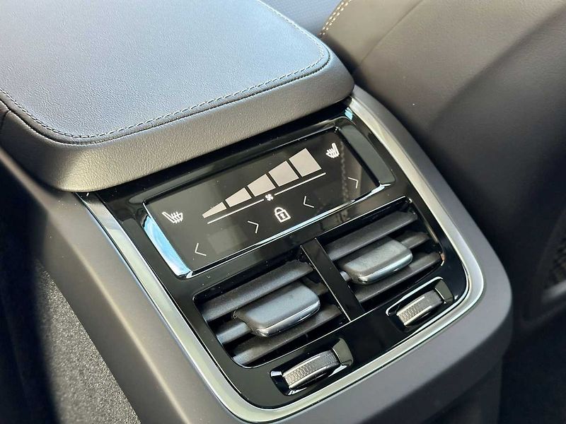 Volvo XC90 PLUS T8, VZDUCH, VENTILACE, 33 - fotka 16 z 20