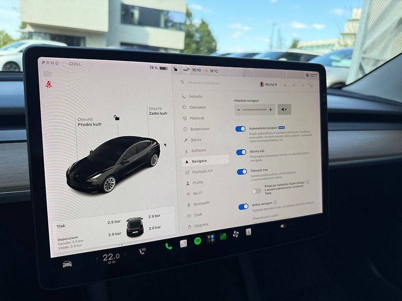 Tesla Model 3 Long Range AWD - fotka 26 z 38