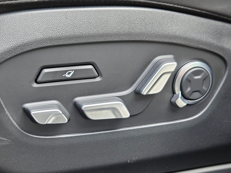 Hyundai Ostatní 110.3 kWh 314kW, 4x4, 1.maj. - fotka 22 z 62