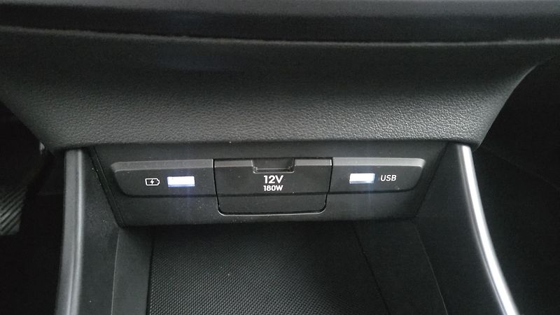 Hyundai Bayon (2024)  1.2i Comfort Club CZ DPH  - fotka 20 z 26