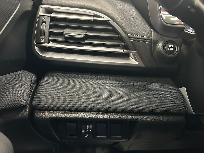 Subaru Outback (2021) 2.5 ACTIVE AUT 2021 | Záruka - fotka 36 z 59