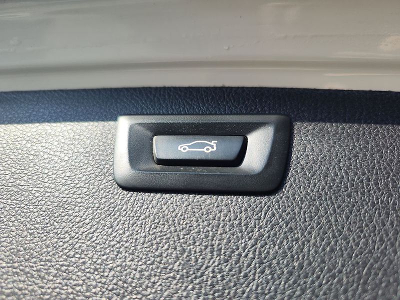 BMW Řada 3 320d/140kW xDrive M-paket ČR - fotka 10 z 32