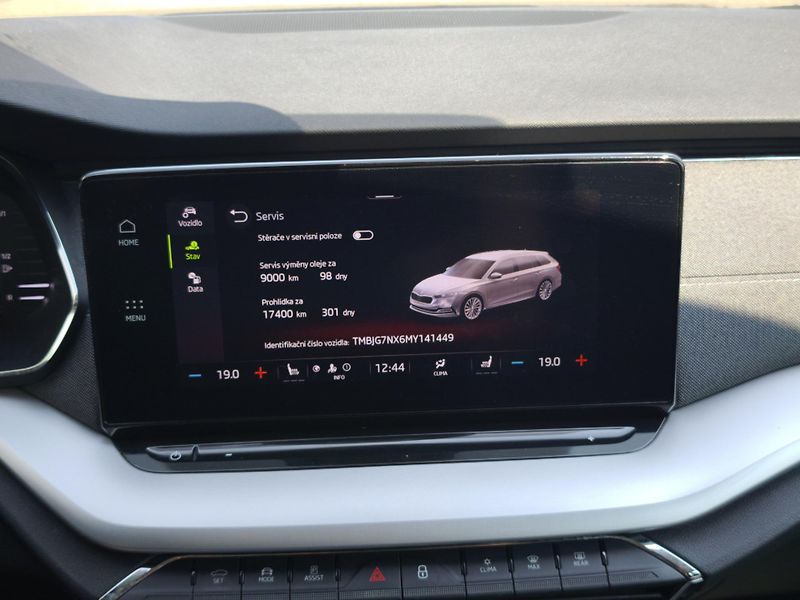 Škoda Octavia 2021 ČR 2.0 TDI DSG STYLE - fotka 13 z 31