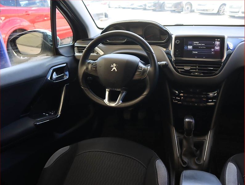 Peugeot 208 (2015) 1.2 PureTech, Serv.kniha - fotka 7 z 16