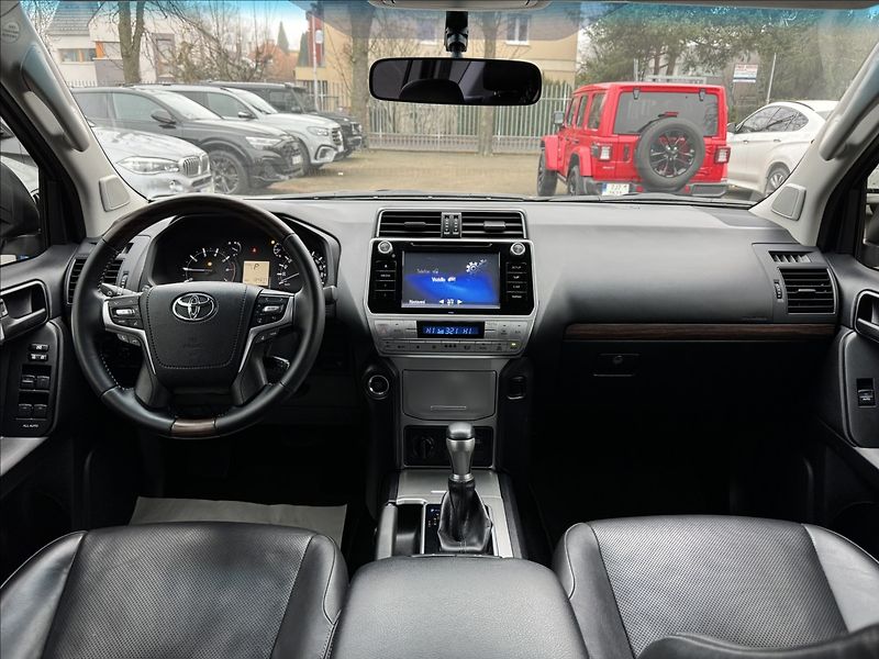 Toyota Land Cruiser 4,0   150 Prestige - fotka 12 z 28