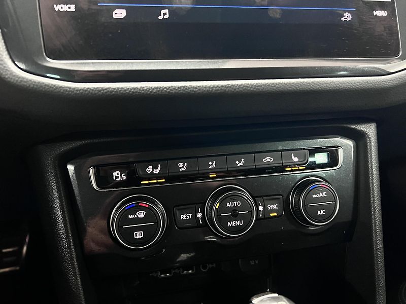 Volkswagen Tiguan IQ.DRIVE, 2.0 TSI 140 kW, 4x4 - fotka 38 z 44