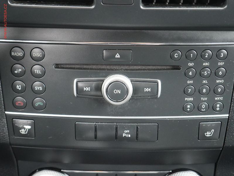 Mercedes-Benz GLK (2008) 3.0 CDi 320 CDi 4Matic, ČR - fotka 13 z 18