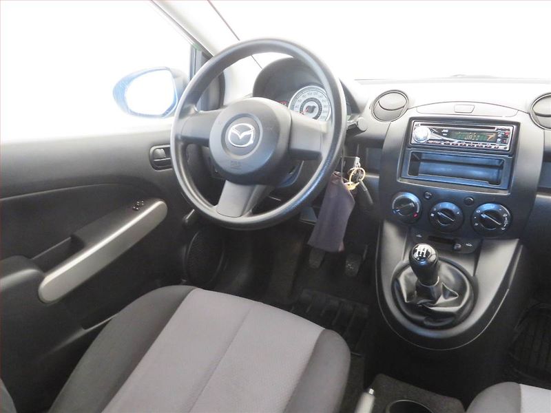 Mazda 2 (2008) 1.4 i, nová STK - fotka 7 z 13
