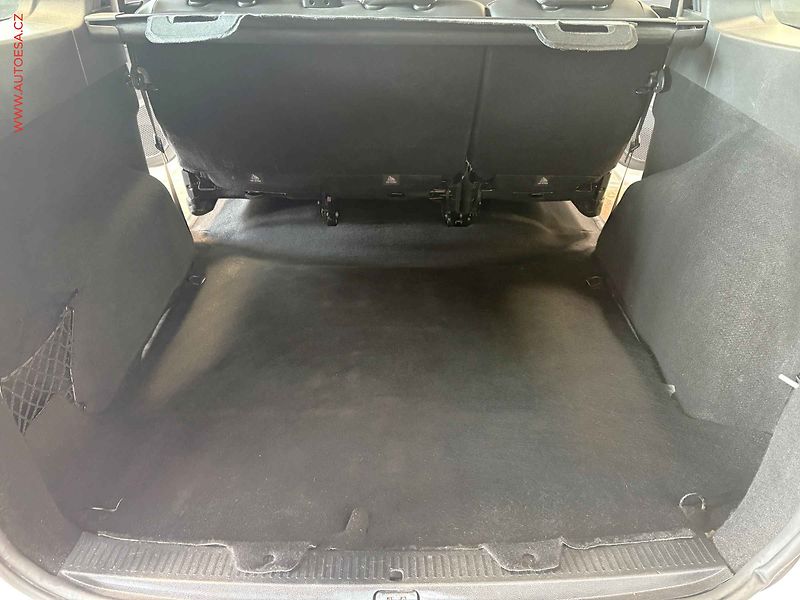Dacia Lodgy (2016) 1.5 dCi, Ambiance - fotka 7 z 13