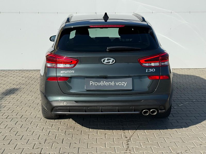 Hyundai i30 1.5 T-GDI MHEV DCT N-Line - fotka 9 z 29