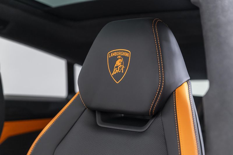 Lamborghini Urus - fotka 40 z 42