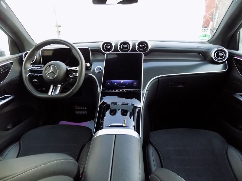 Mercedes-Benz GLC (2024) 300e/AMG/4Matic/DPH/LED/ - fotka 21 z 50