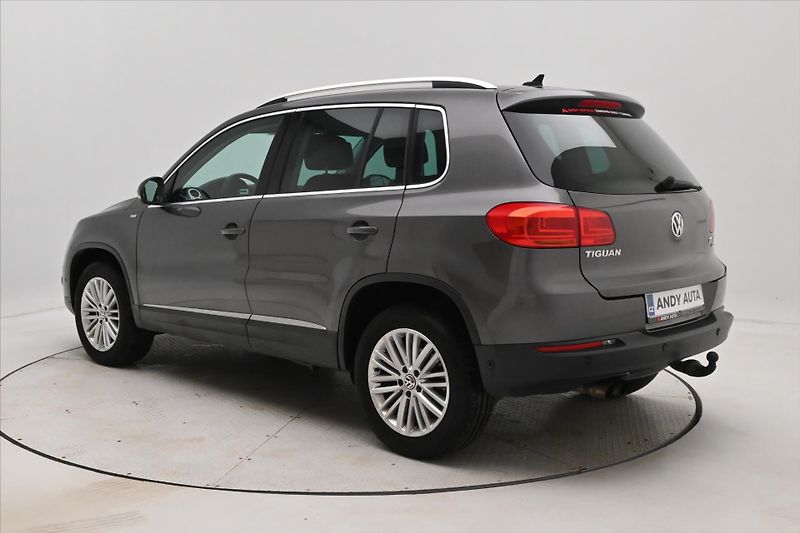 Volkswagen Tiguan 2,0 TDI 103kW 4x4 Manuál Záruk - fotka 7 z 31